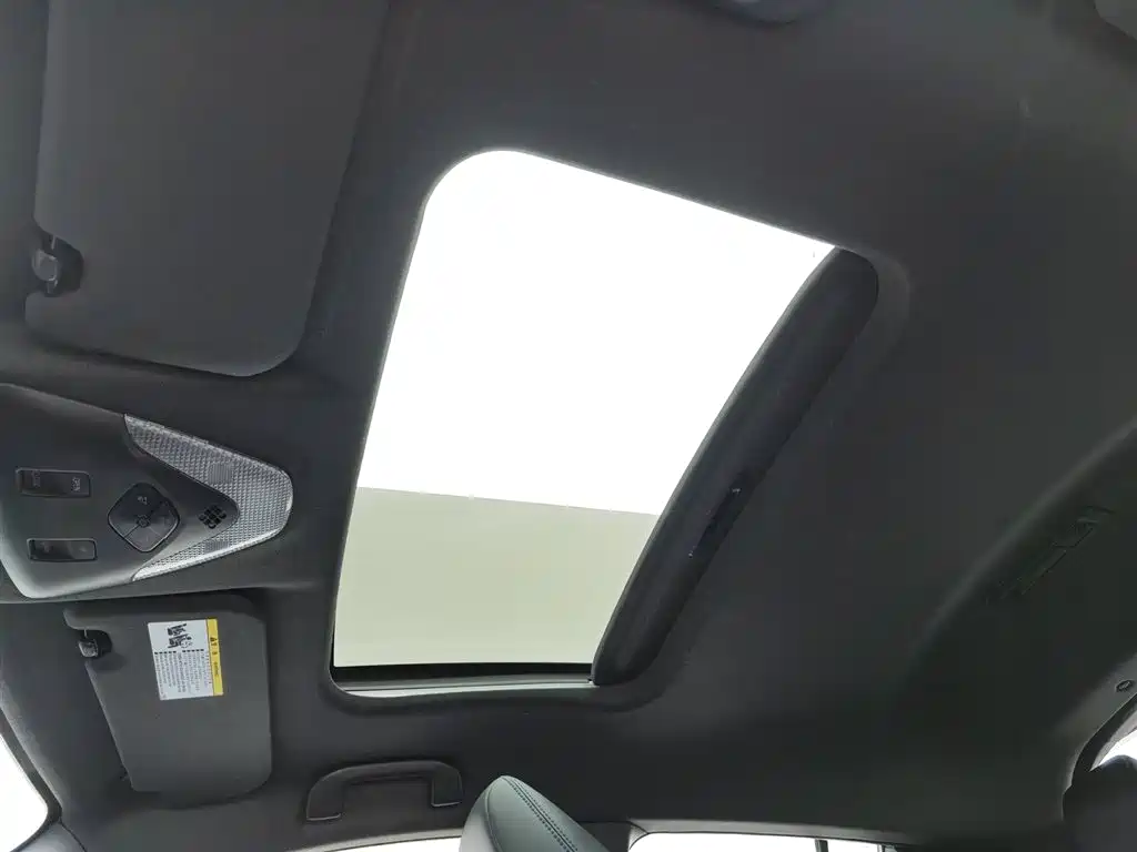 Toyota C-HR 2020 Model 2.0L Leading фото 14