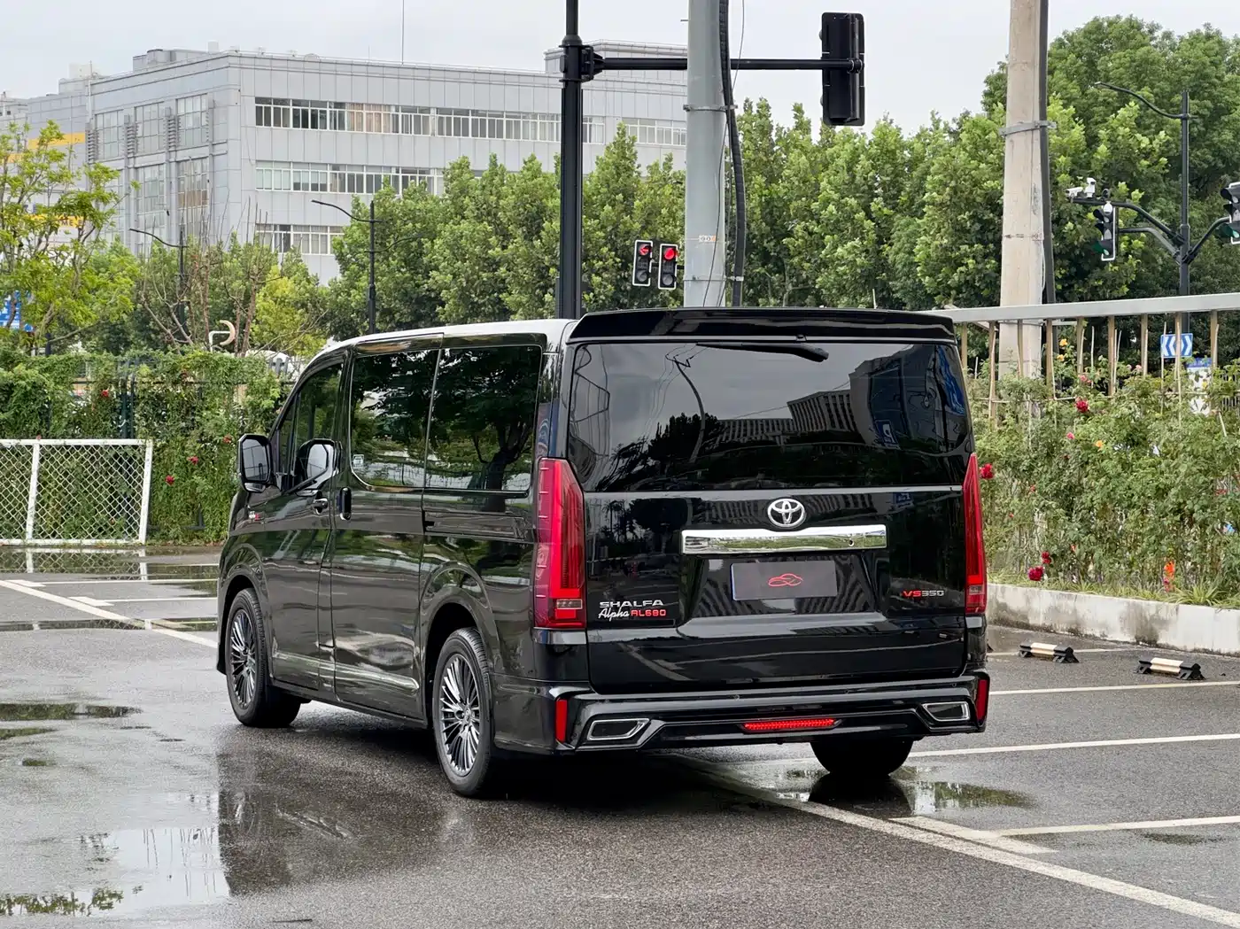Toyota HiAce, миниатюра 6
