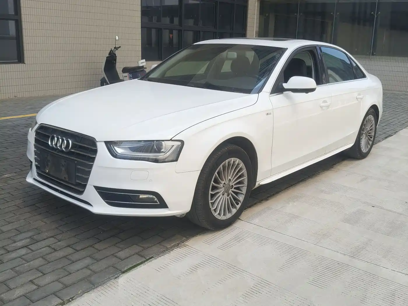 Audi A4L 2015 35 TFSI Auto Comfort