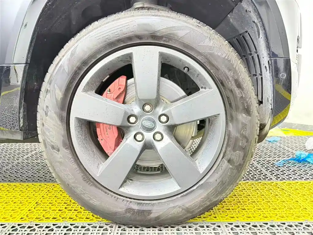 Land Rover Defender 2025 110 3.0T P400 X фото 11