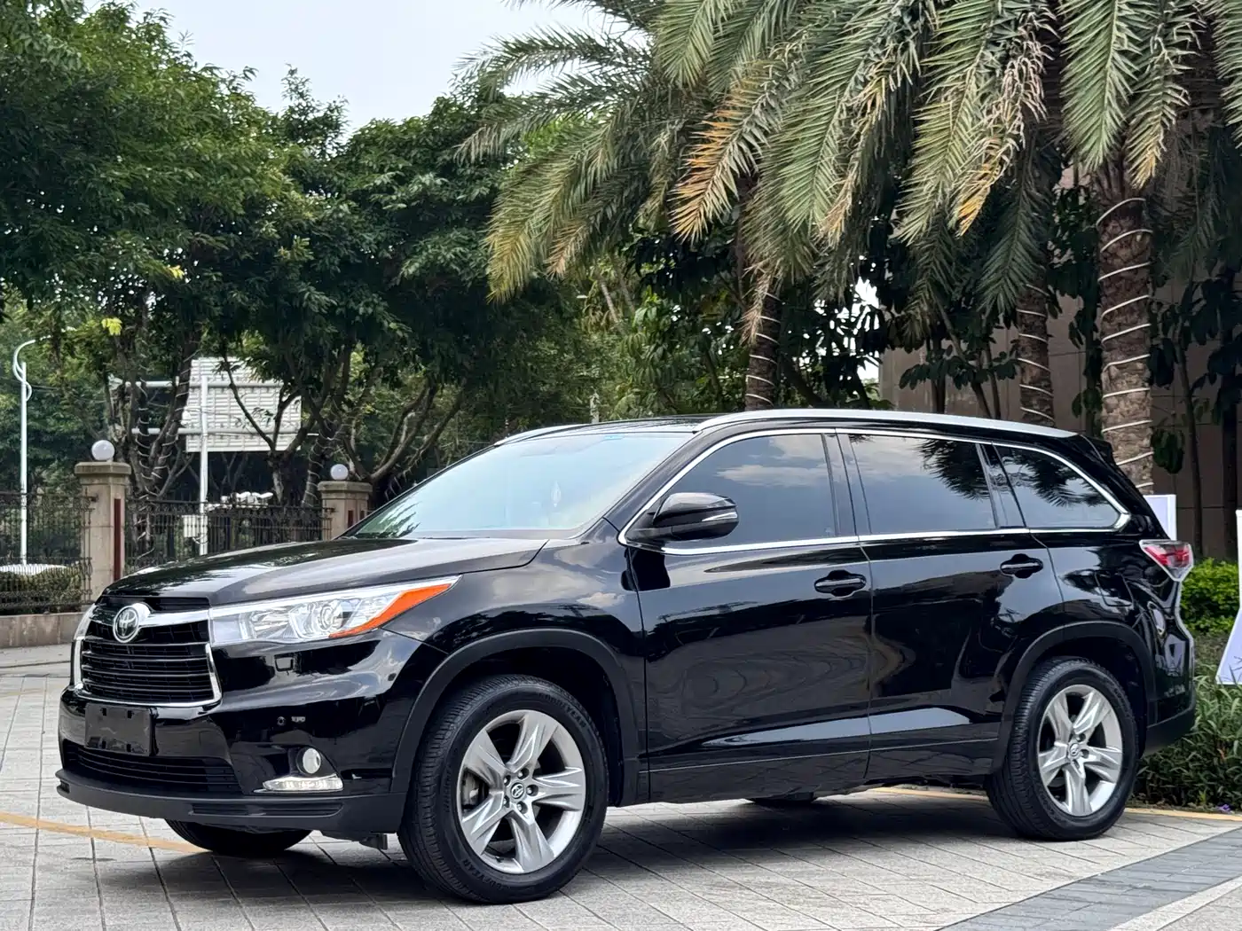 Toyota Highlander 2015 2.0T AWD Ultimate Edition 7-seater