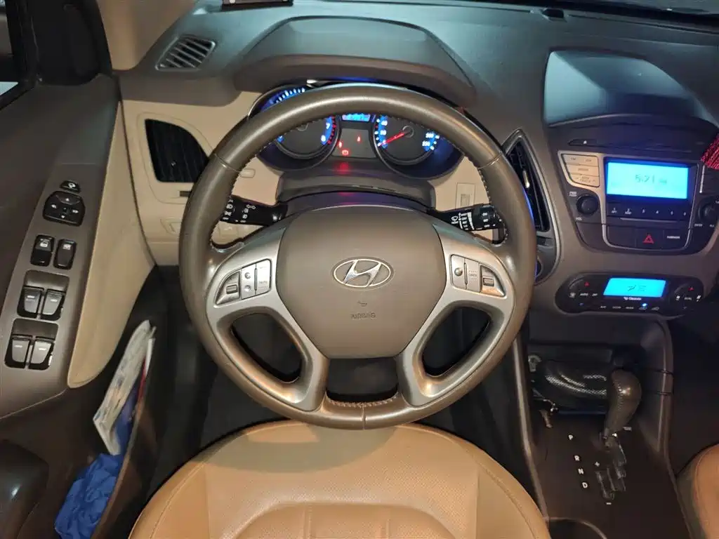 Hyundai Beijing Hyundai ix35 2013 2.0L Auto 2WD Smart GLS China IV фото 3