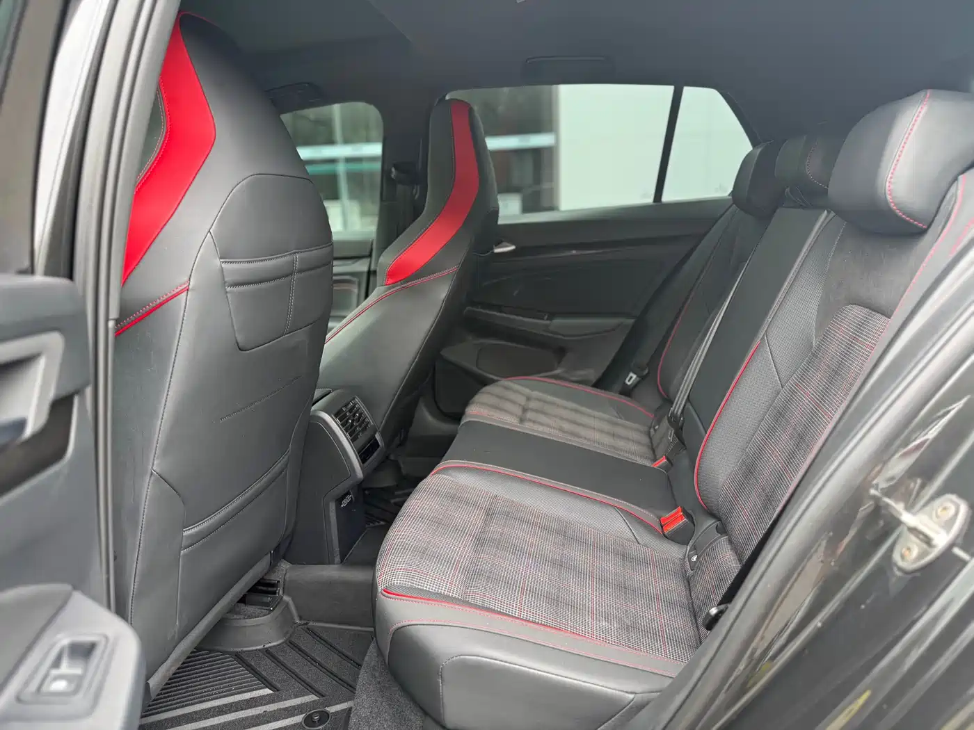 Volkswagen Golf GTI 2021 380TSI DSG GTI фото 11