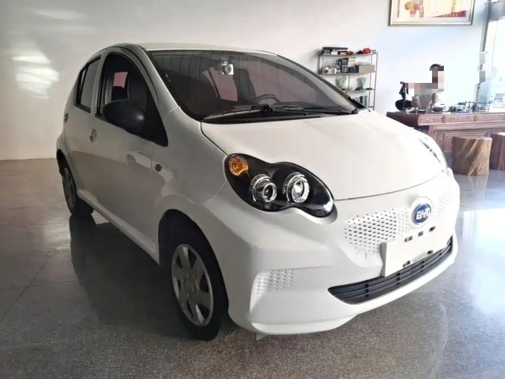 Фото 4 - BYD e1