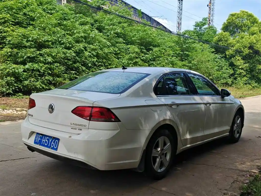 Volkswagen Lamando 2015 230TSI DSG Style фото 7