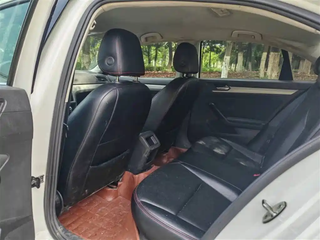 Volkswagen Lamando 2015 230TSI DSG Style фото 6