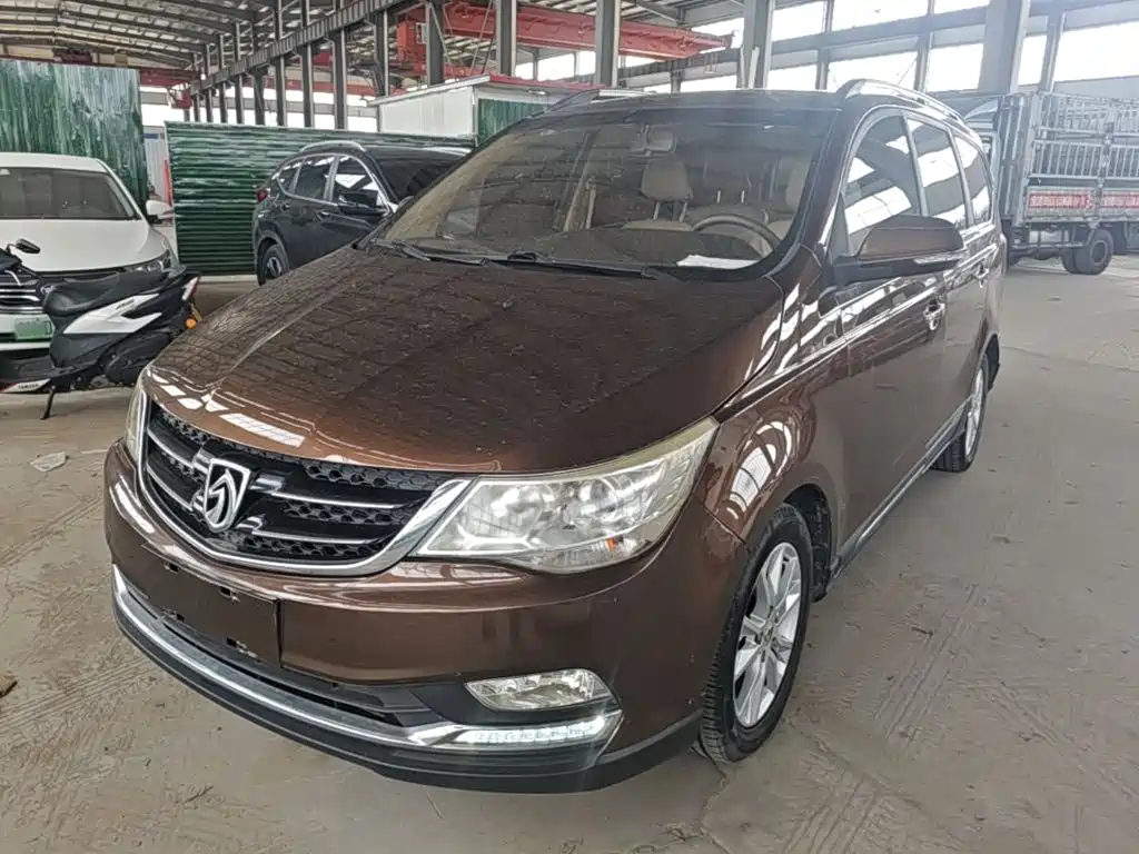 Фото 2 - Baojun 730