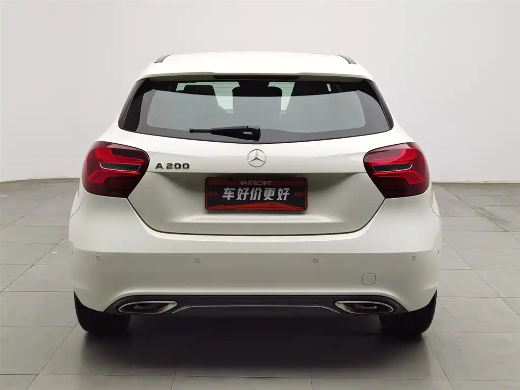 Mercedes-Benz A-Class (Import) 2018 A 200 Fashion фото 4