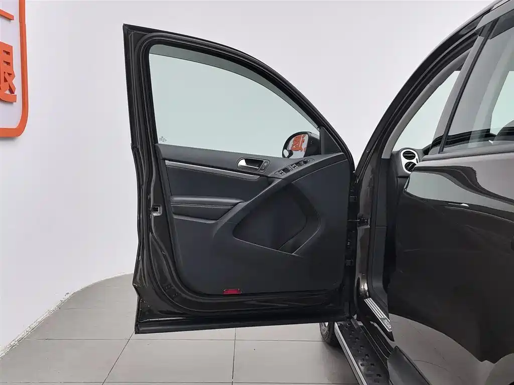 Volkswagen Tiguan 2017 300TSI Automatic 2WD Silk Road Comfort Edition фото 8