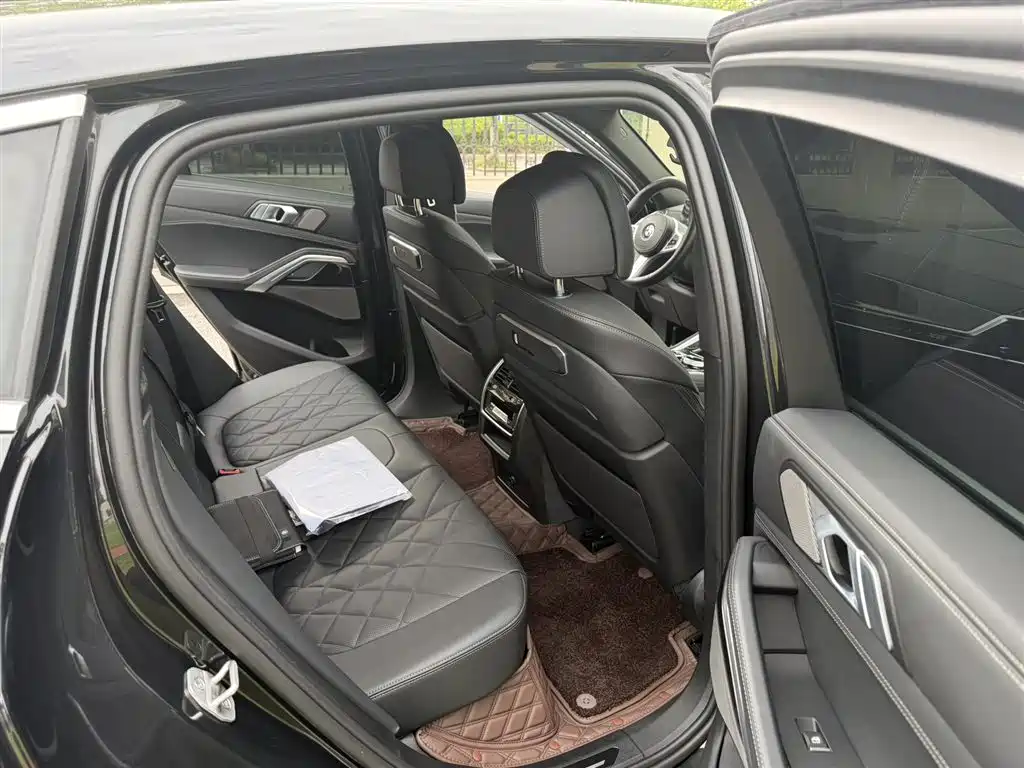 BMW X6 2023 xDrive40i Premium M Sport Package фото 10