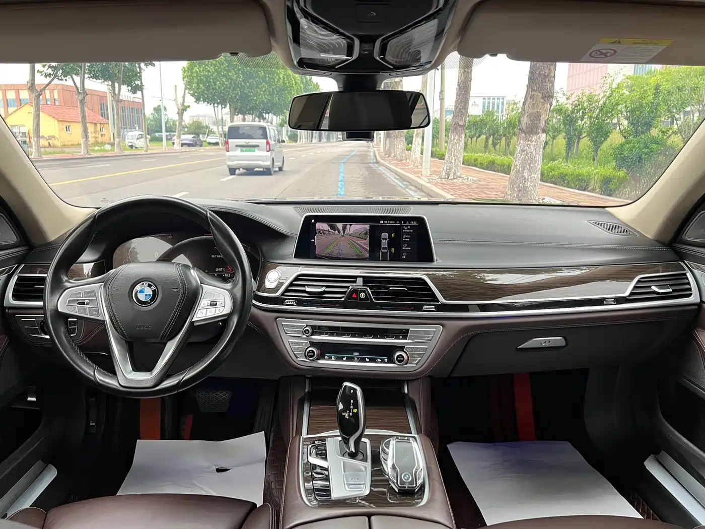 BMW 7 Series 2019 730Li Luxury Package фото 8
