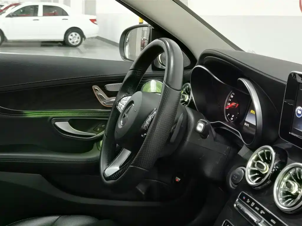 Mercedes-Benz C-Class 2016 C 200 L Sport фото 22
