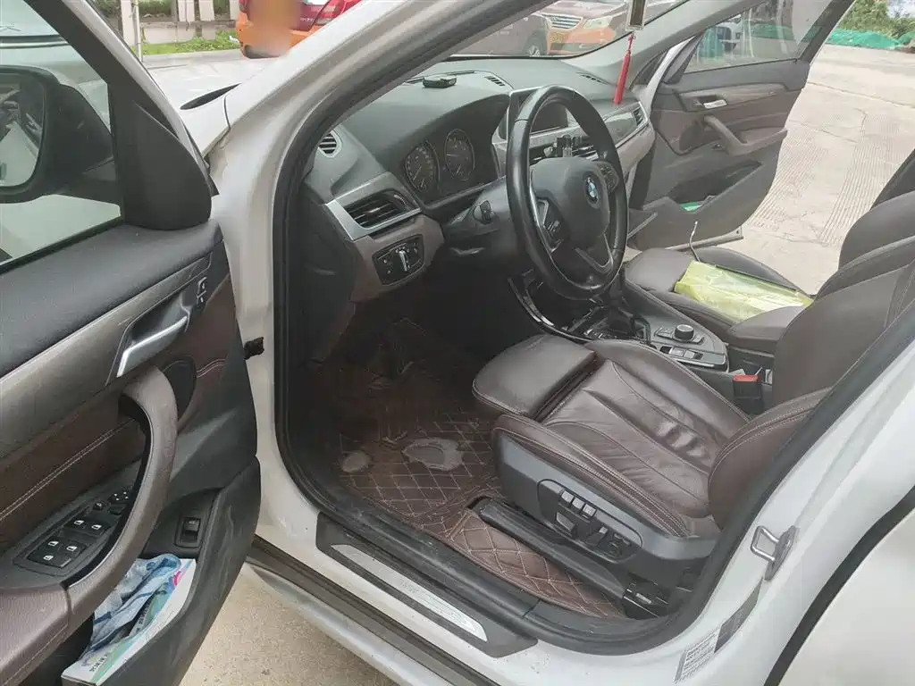 BMW X1 2019 sDrive18Li Premium Model фото 14