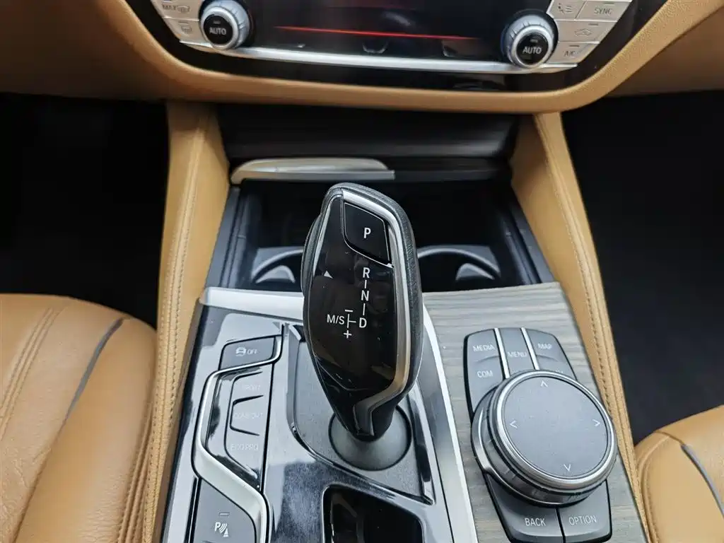 BMW 6 Series GT 2019 630i Luxury Design Package фото 13