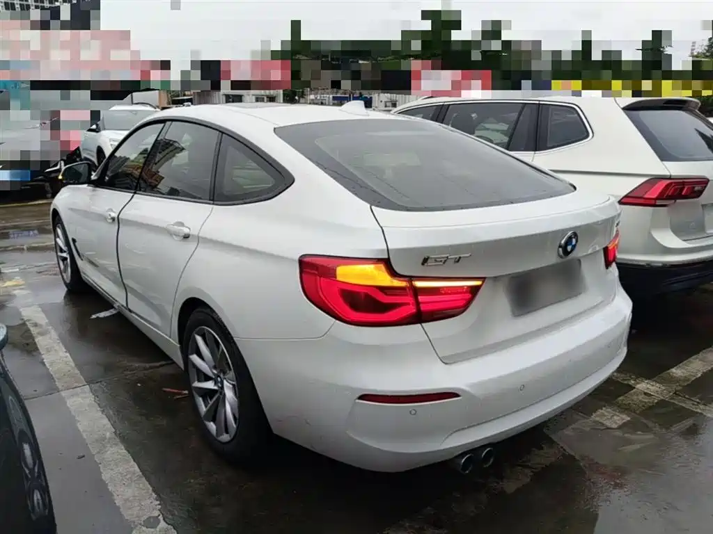 BMW 3 Series GT 2018 320i Fashion фото 5