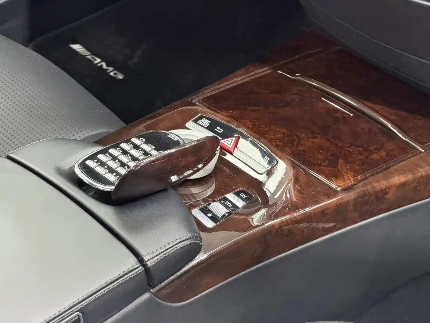 Mercedes-Benz S-Class AMG 2010 AMG S 65 фото 12