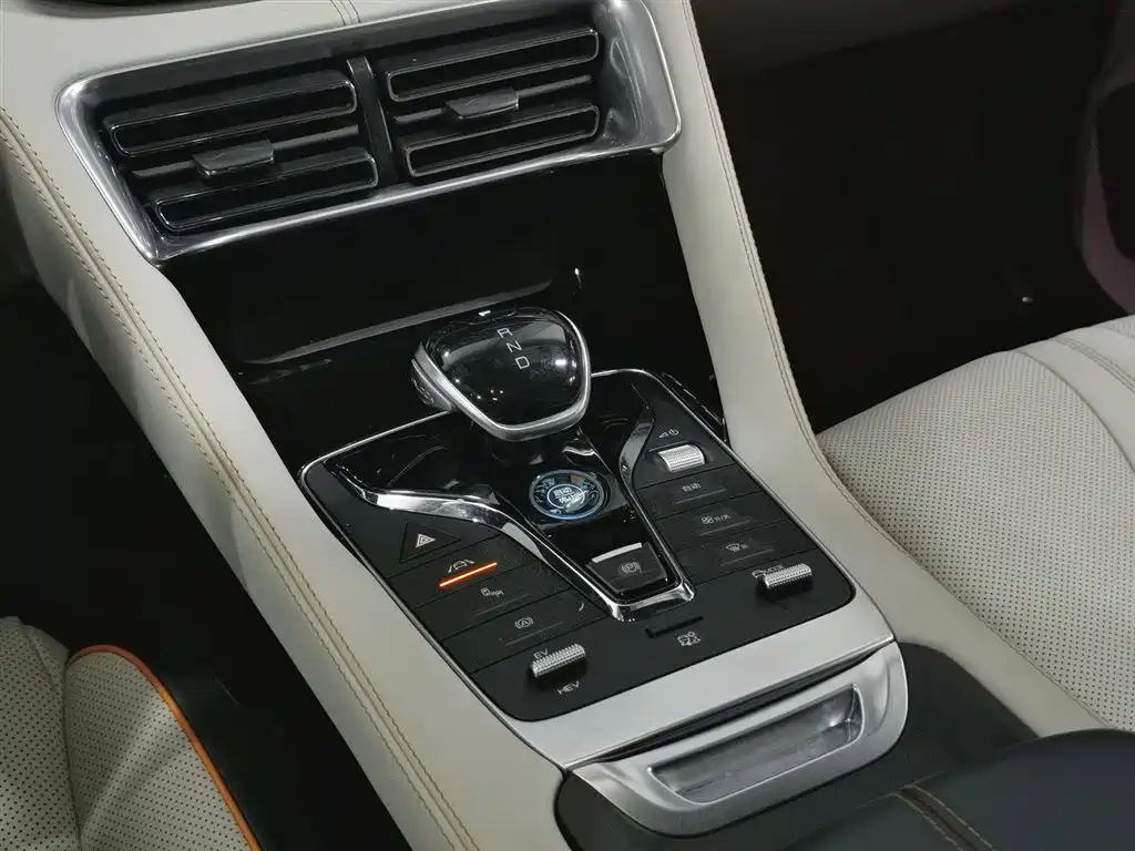 BYD Song PLUS PHEV 2021 DM-i 51KM Honor фото 13