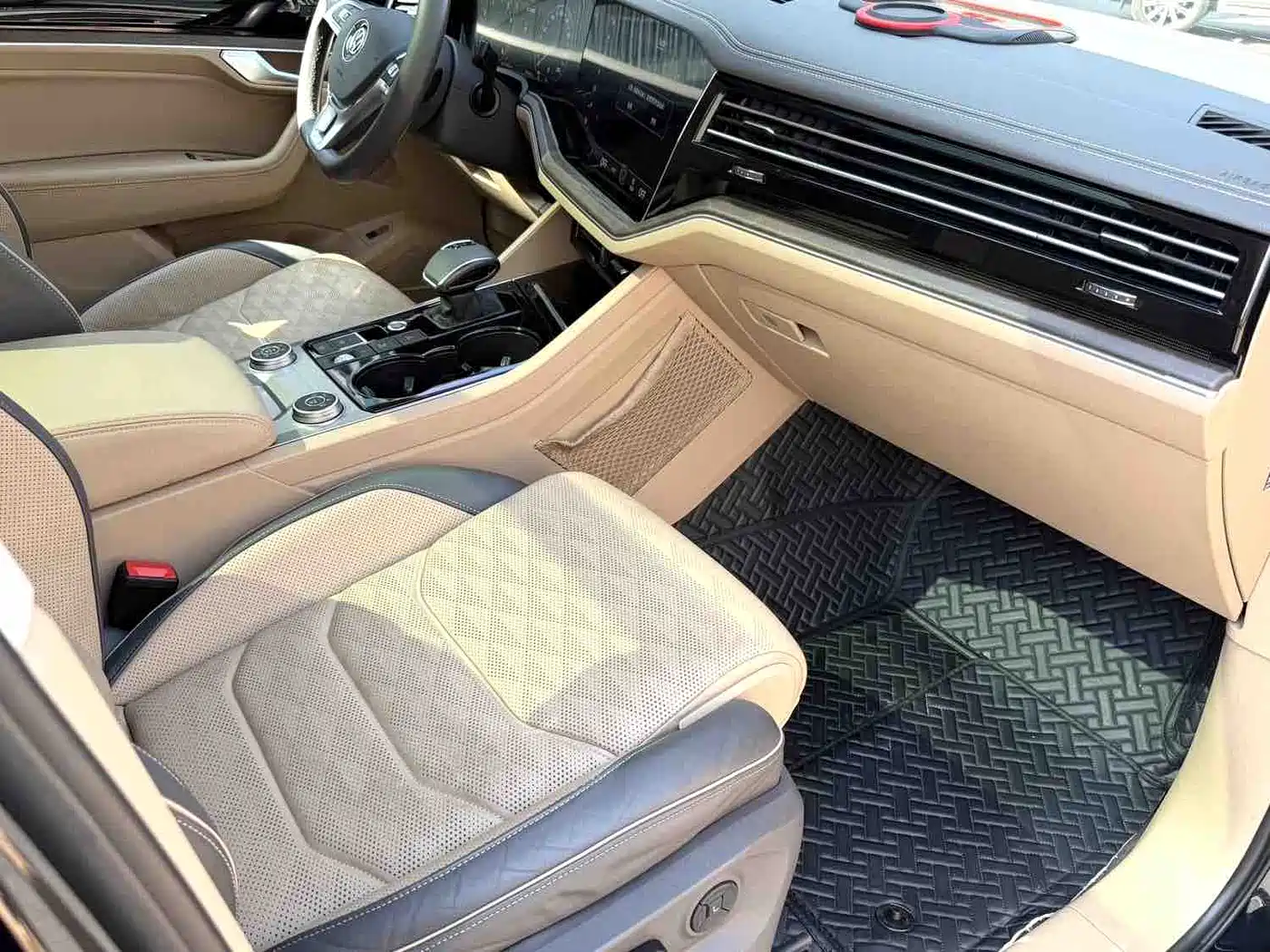 Volkswagen Touareg 2020 3.0TSI Premium Edition China VI фото 8