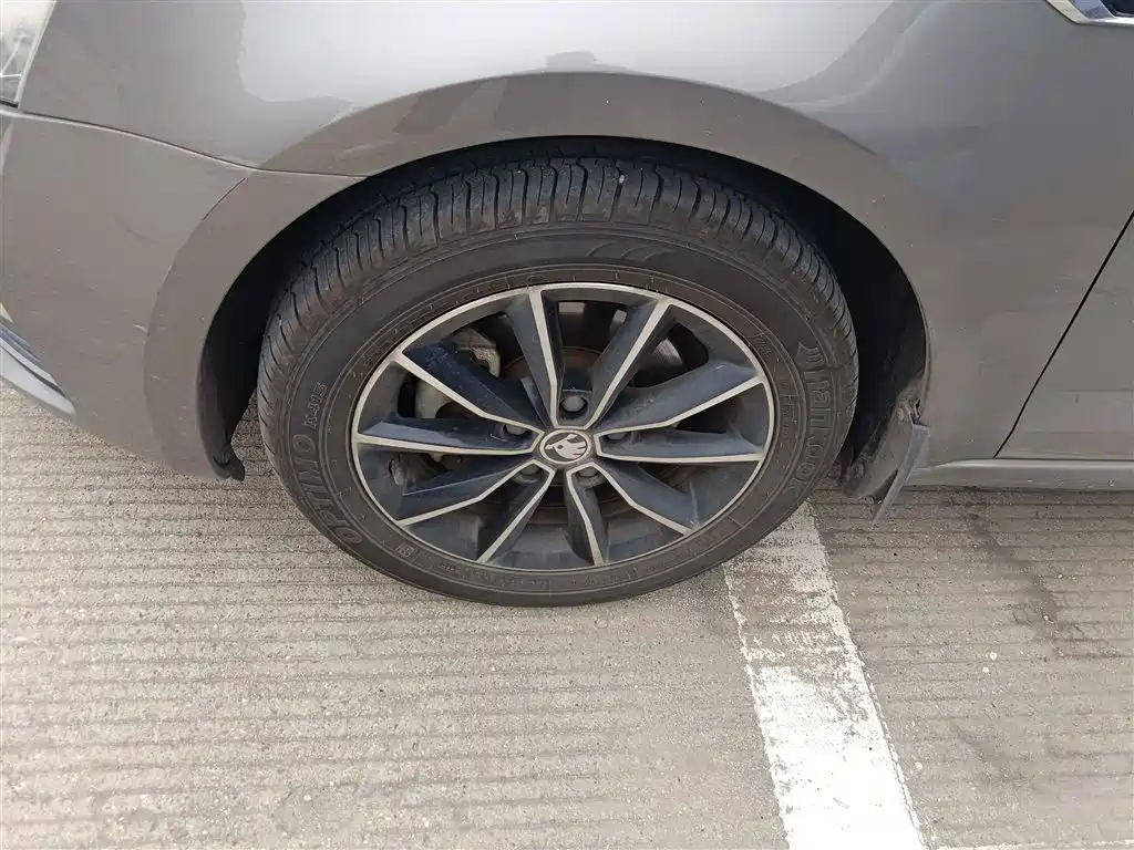 Škoda Octavia 2017 1.6L Automatic Smart Edition фото 25