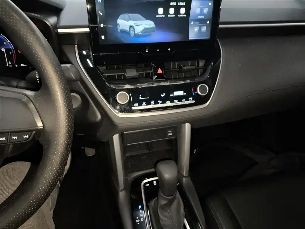 Toyota Frontlander 2024 2.0L CVT Elite Edition фото 13