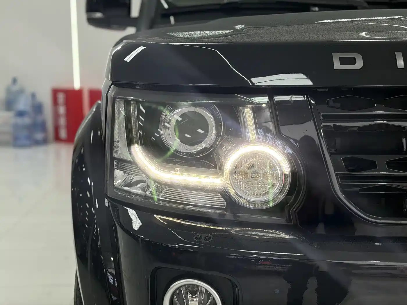 Land Rover Discovery 2015 3.0 SDV6 HSE Diesel фото 11