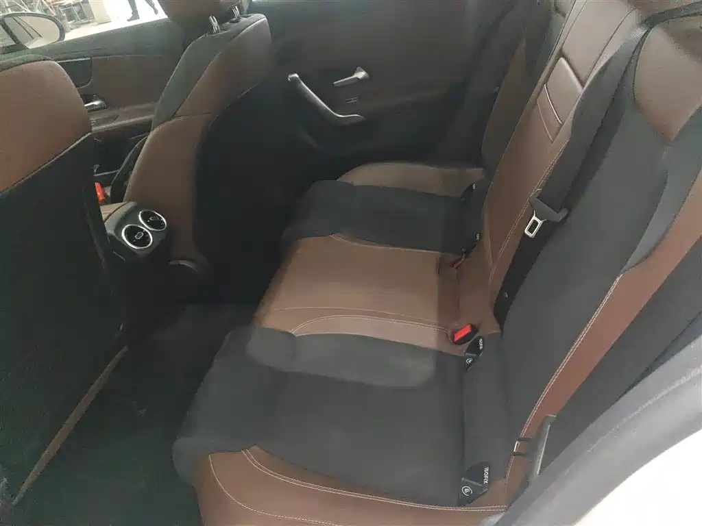 Mercedes-Benz A-Class 2019 A 180 L Sport Sedan фото 17