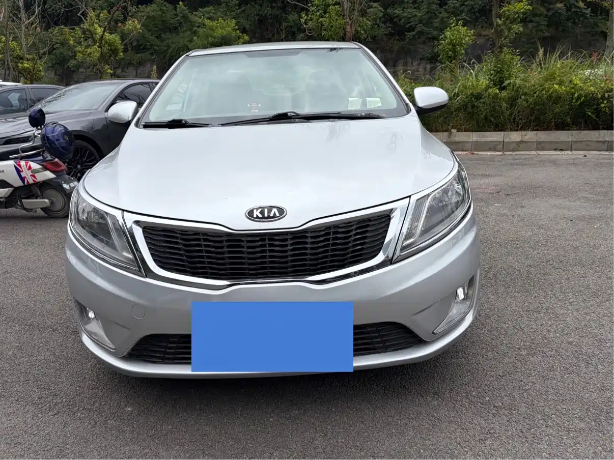 Kia K2 2011 2011 Sedan 1.4L MT GLS