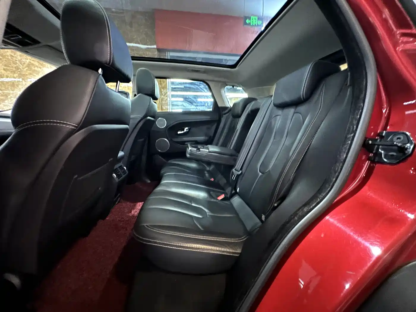 Land Rover Range Rover Evoque (Import) 2012 2012 2.0T 5-door Premium Edition