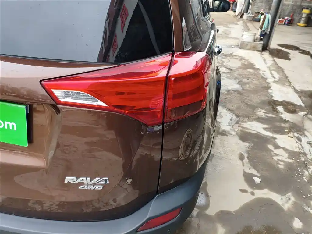 Toyota RAV4 Rongfang 2013 2.5L Auto 4WD Luxury фото 24