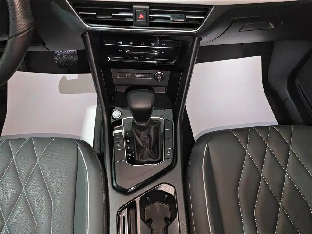 Volkswagen Tiguan L 2023 330TSI Auto 2WD Smart Edition фото 10