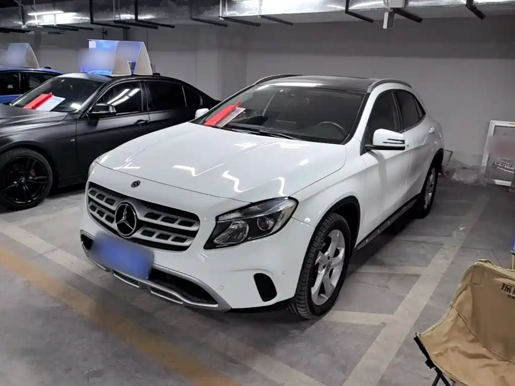 Mercedes-Benz GLA 2018 GLA 200 Dynamic фото 2