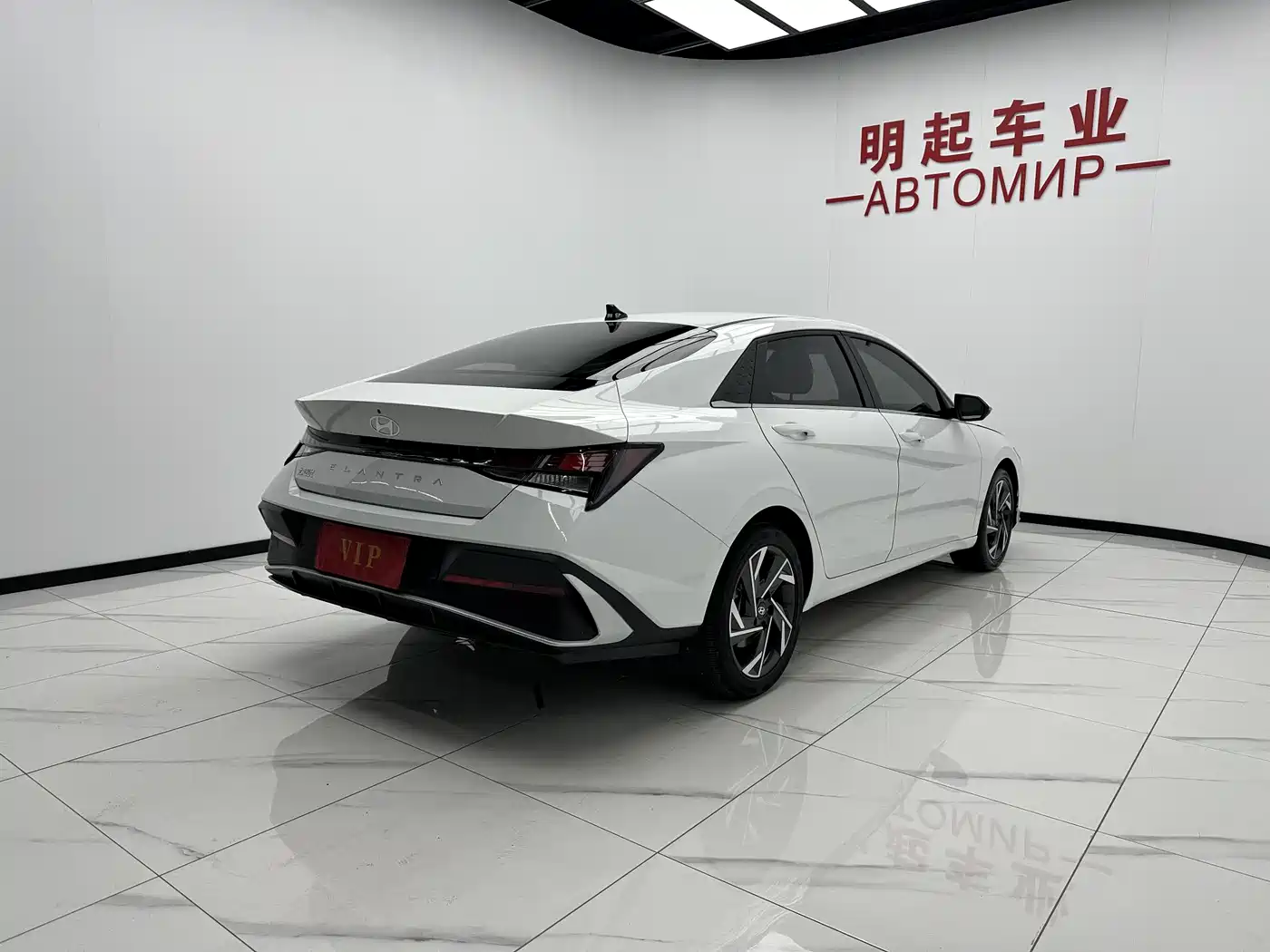 Hyundai Elantra 2023 1.5L CVT GLX Elite Edition фото 9