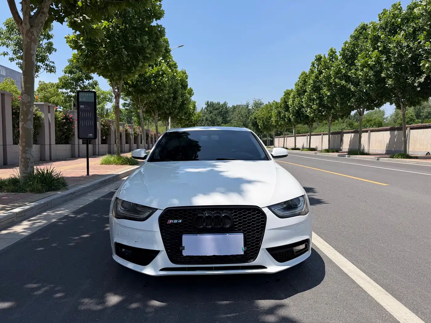 Audi A4L 2013 35 TFSI Automatic Standard фото 2
