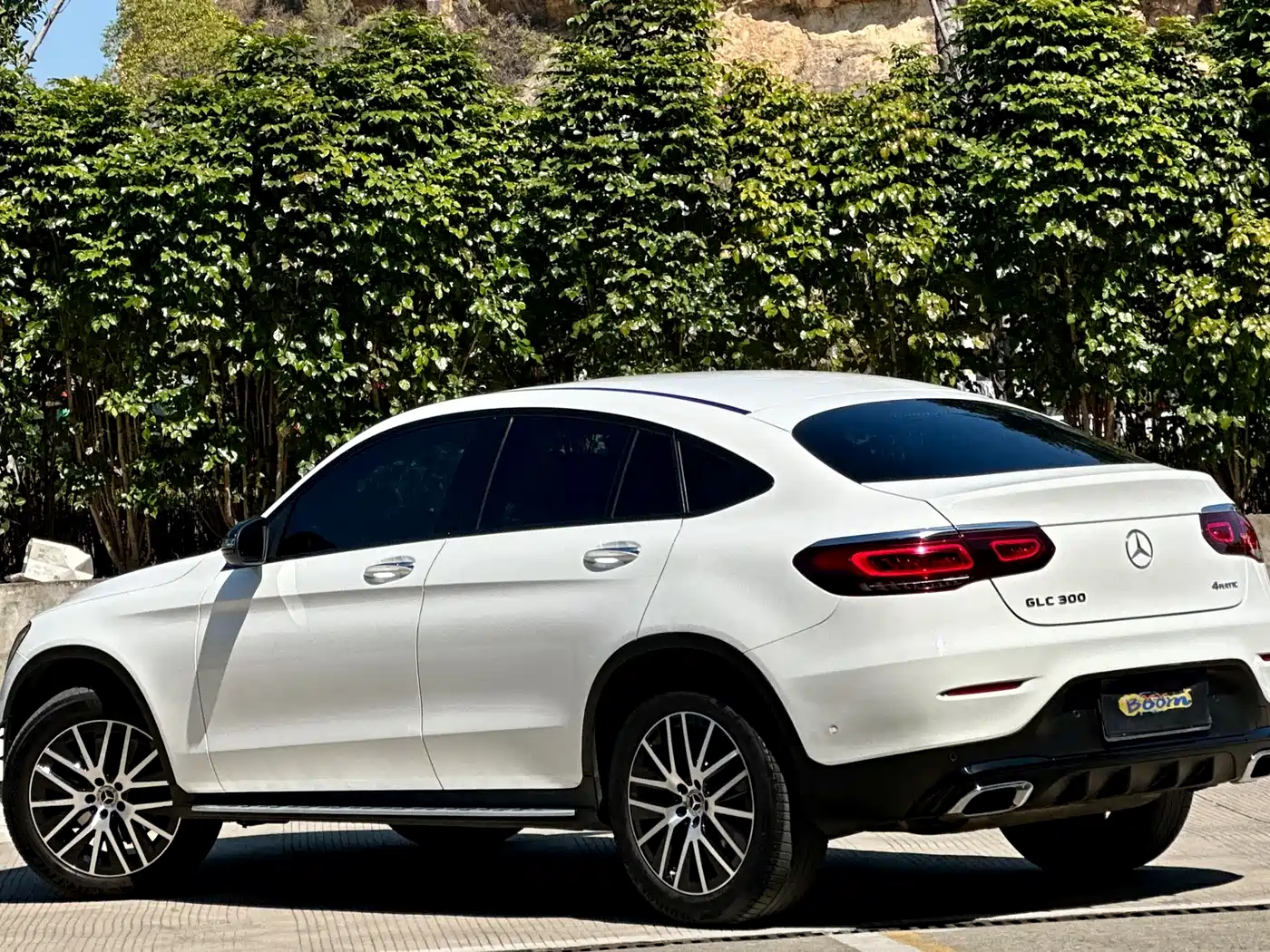 Mercedes-Benz GLC Coupe 2020 GLC 300 4MATIC Coupe SUV фото 4