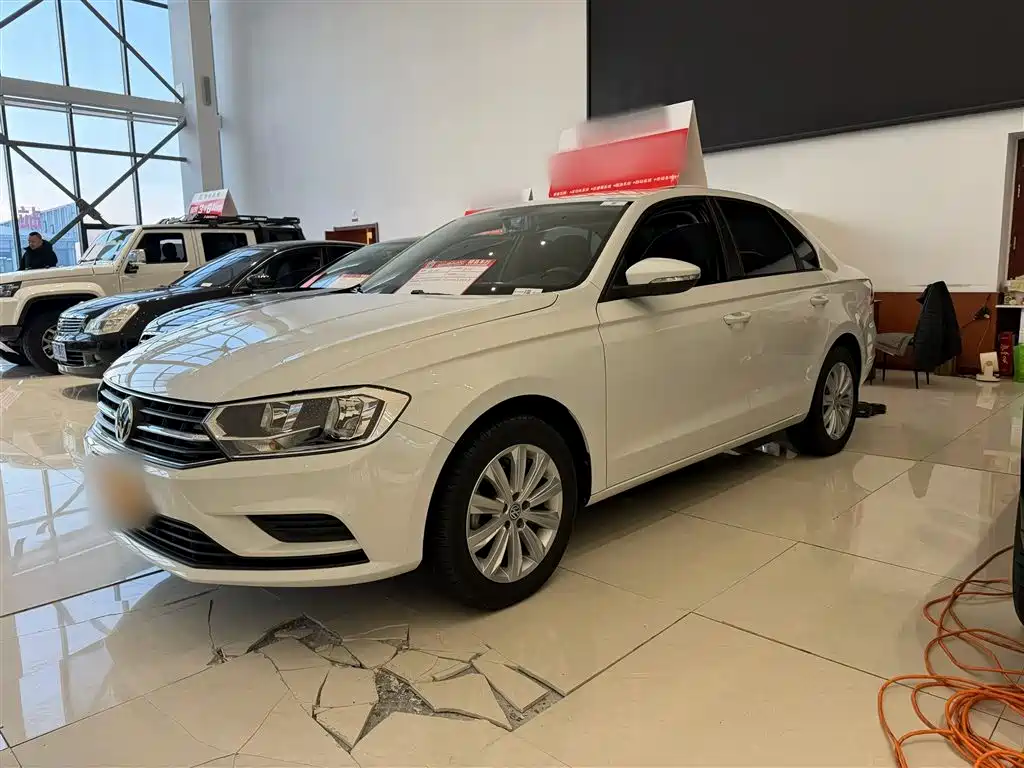 VOLKSWAGEN BORA
