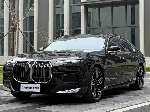 BMW 7-SERIES 2025