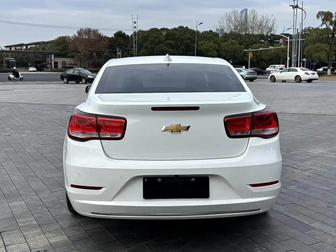 Chevrolet Malibu 2017 1.5T Automatic Luxury Edition фото 6