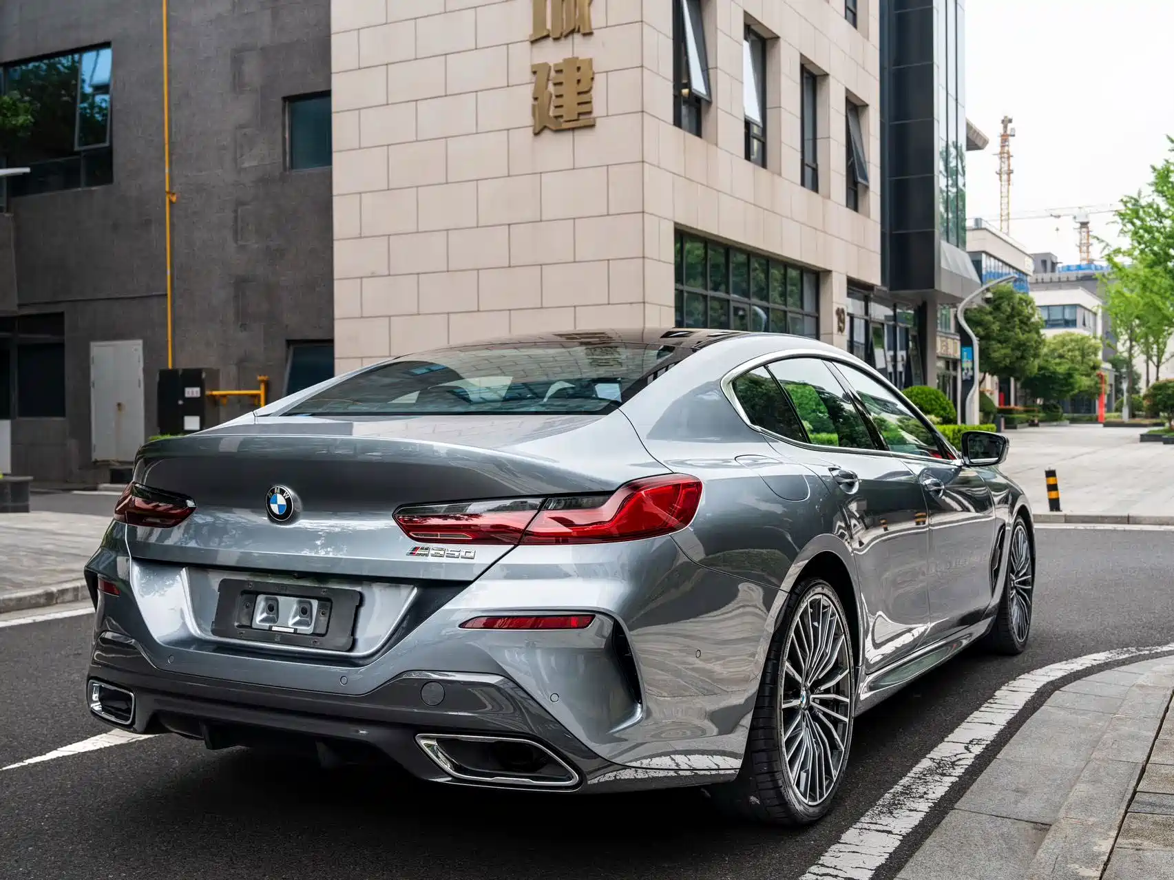 Фото 9 - BMW 8 Series
