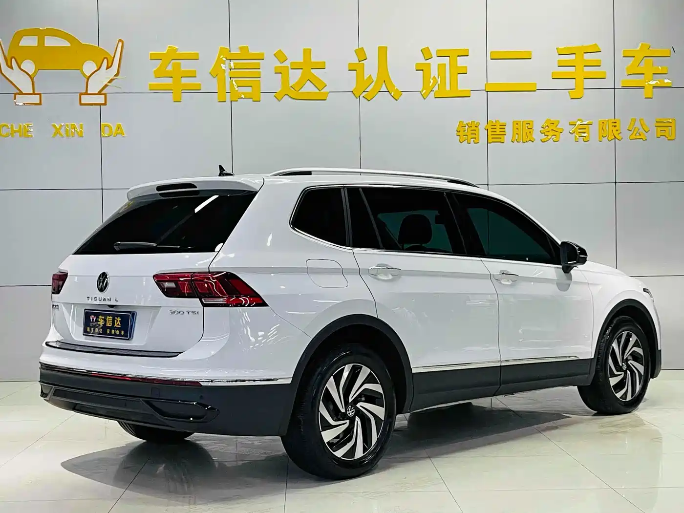 Volkswagen Tiguan L 2024 300TSI Auto 2WD Smart Edition фото 2