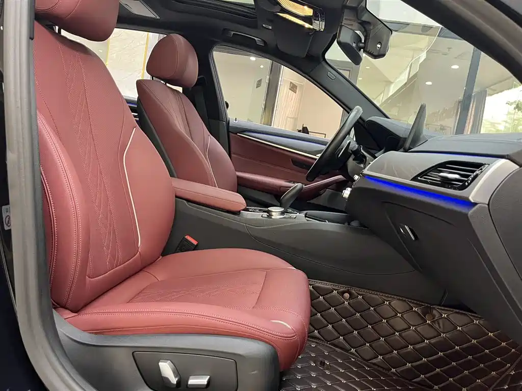 BMW 5 Series 2022 530Li Leading M Sport Package фото 14