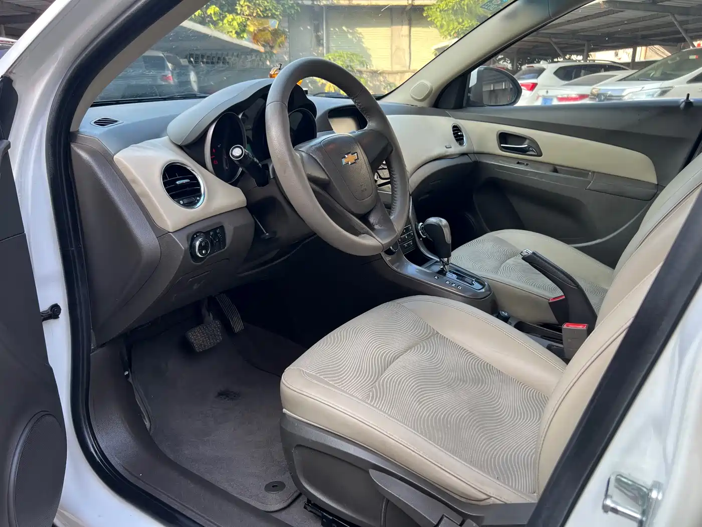 Chevrolet Cruze 2015 1.5L Classic SE AT фото 15