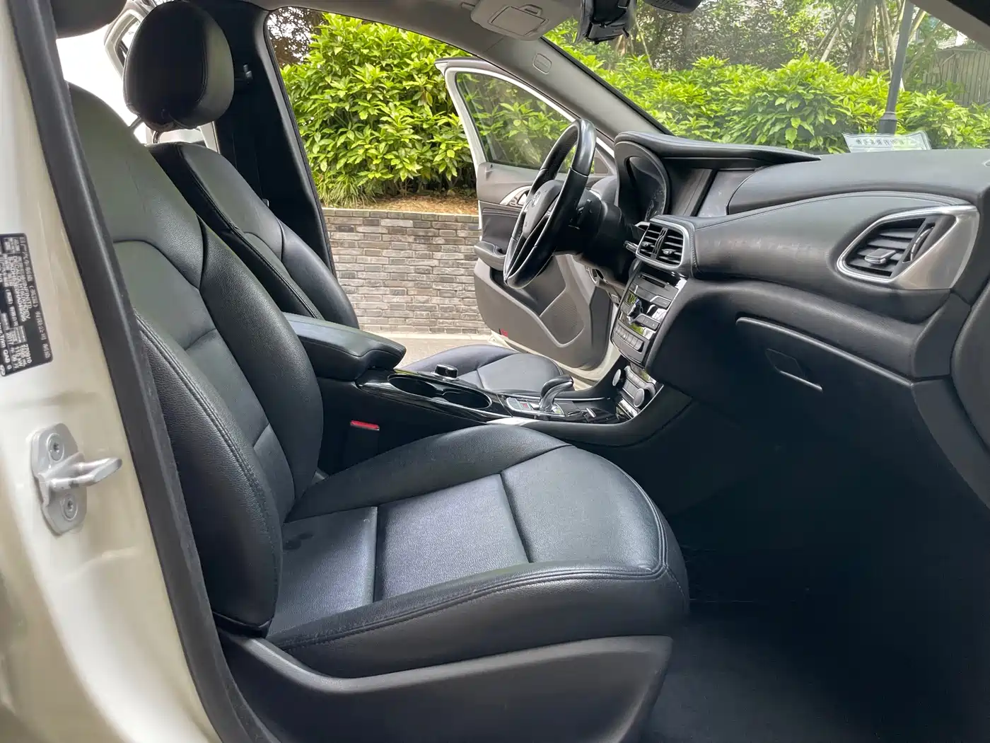 Infiniti QX30 2017 2017 1.6T 2WD Fashion Edition