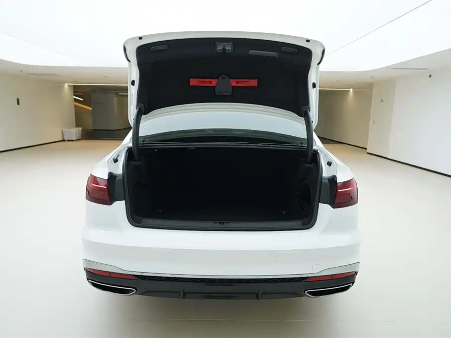 Audi A4L 2020 40 TFSI Fashion Dynamic Edition фото 6