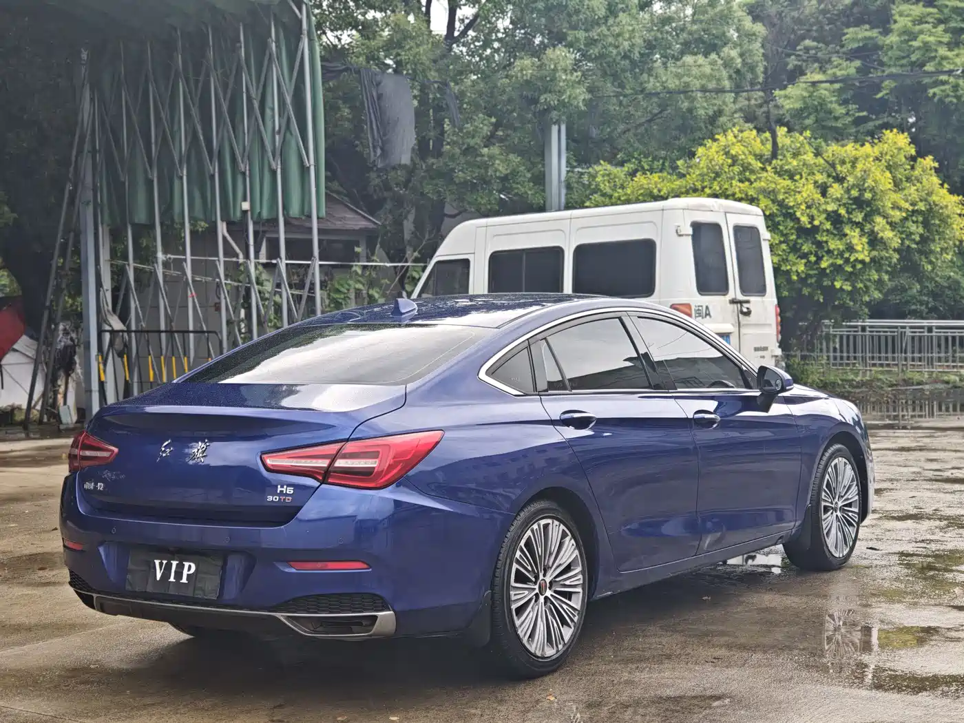 Hongqi H5 2022 Classic 1.5T DCT Flag Rhythm Edition фото 9