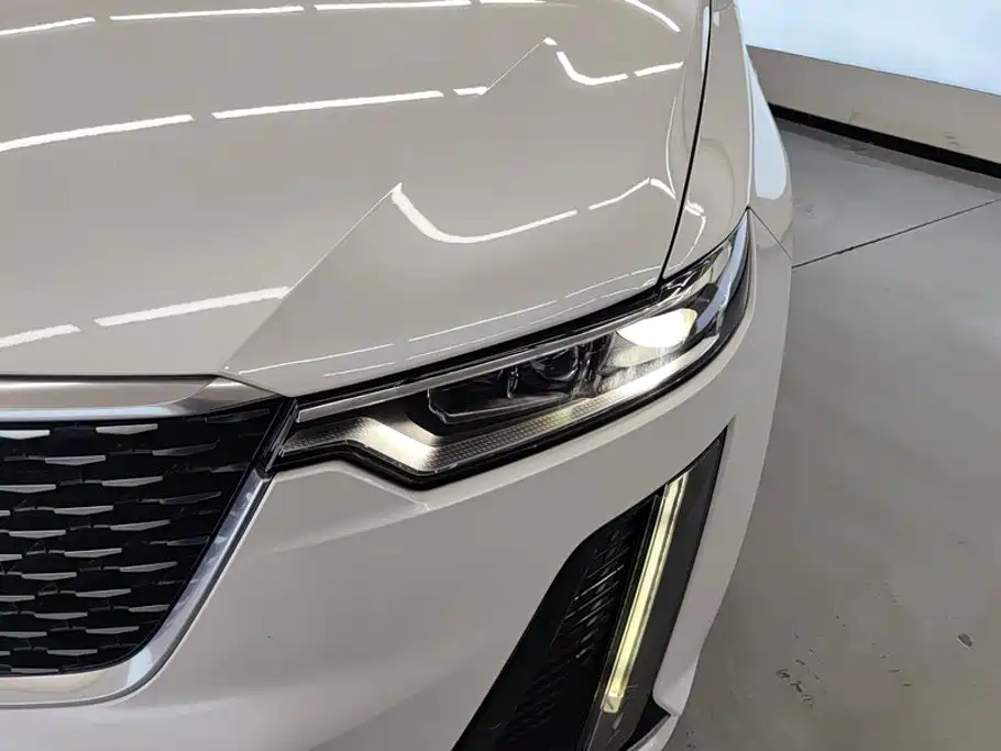 Cadillac XT6 2022 2022 2.0T 6-Seater 2WD Luxury Edition