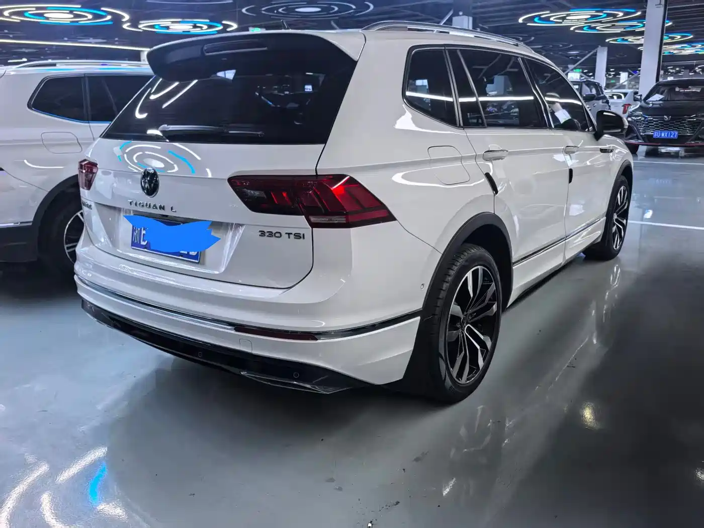 Volkswagen Tiguan L 2021 330TSI Automatic 2WD R-Line Premium фото 17