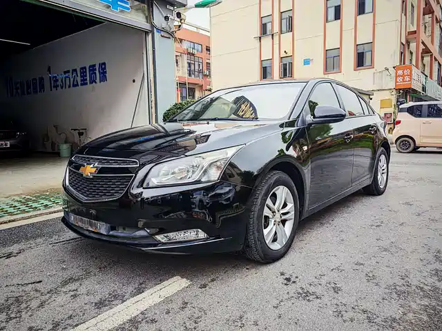 CHEVROLET CRUZE