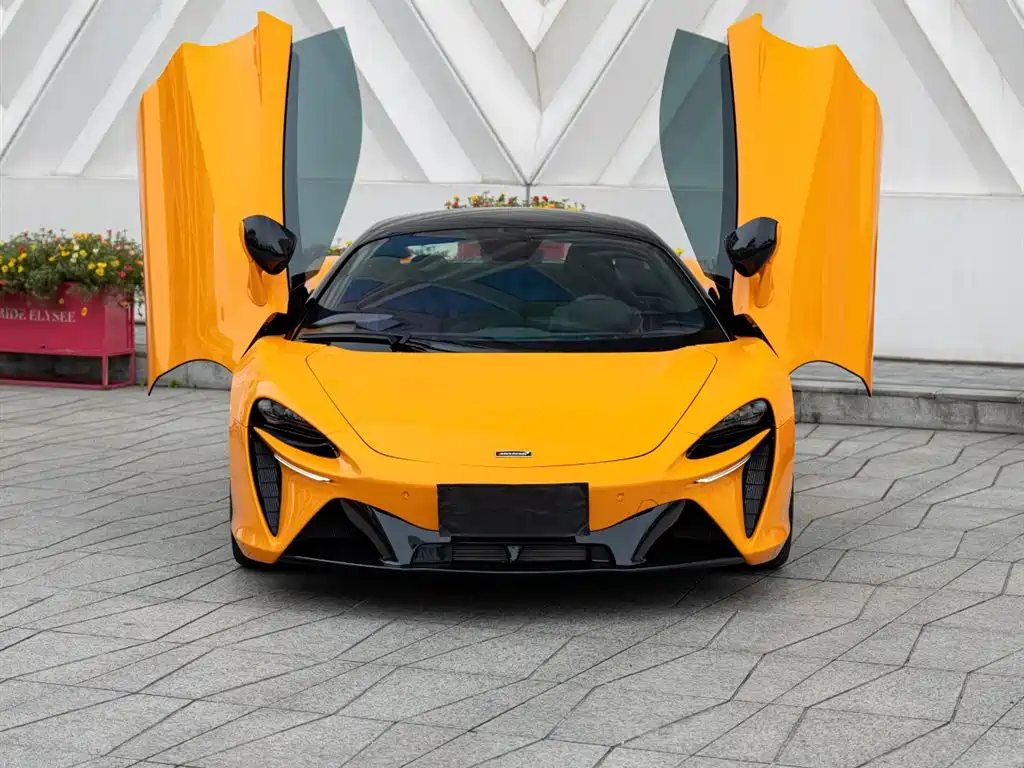 McLaren Artura 2023 3.0T Hybrid Standard фото 2