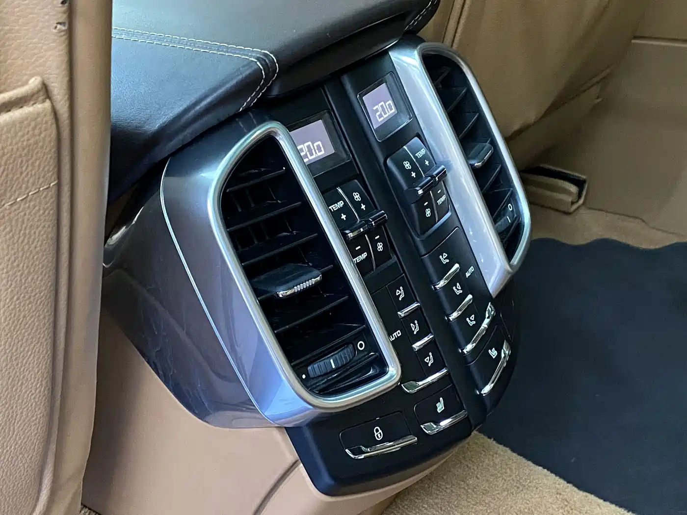 Porsche Cayenne 2015 Cayenne Turbo 4.8T фото 16