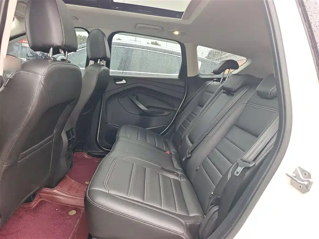 صورة 17 - Ford Kuga